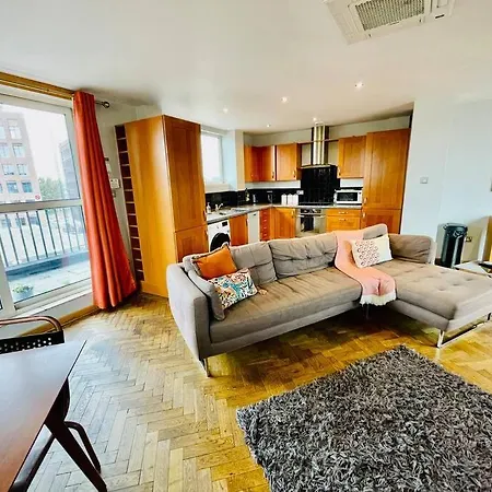 شقة Leeds Centre Penthouse W/ Wrap Round Balcony *